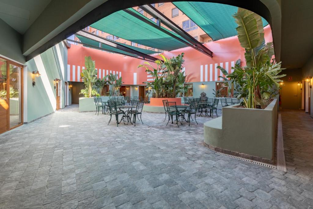 The Little Village Apartments 6