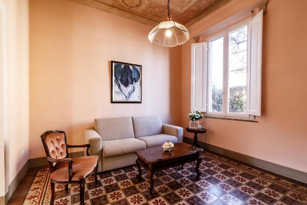 GuestHost - Casa Calise Elegant Villa with Garage 8