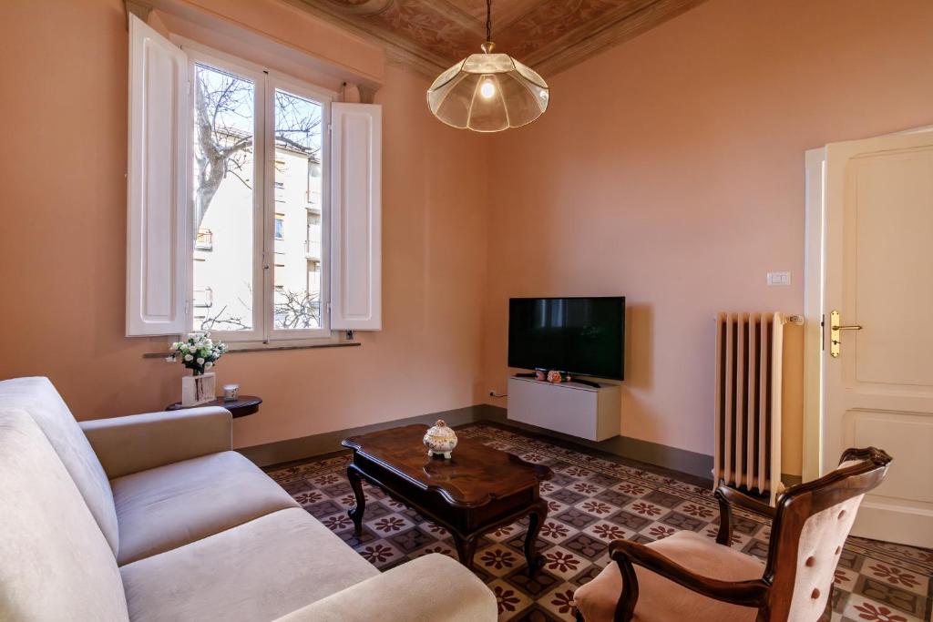 GuestHost - Casa Calise Elegant Villa with Garage 4