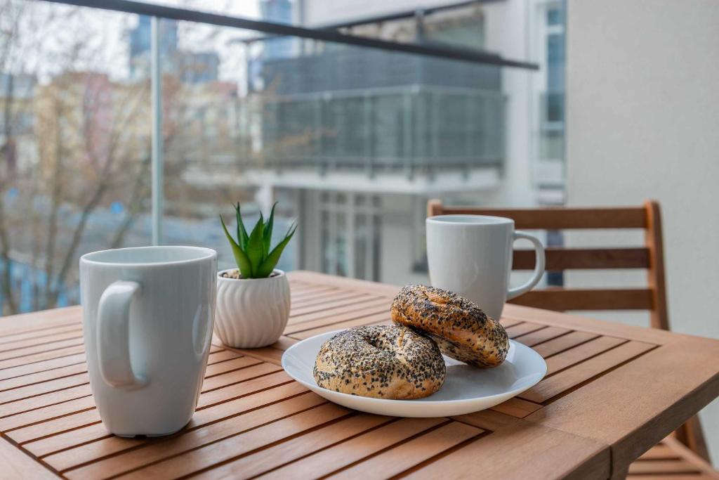CHRONOS APARTAMENTY with Parking and Air Conditioning in Warsaw Wola by Renters Prestige 8