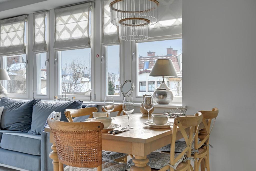 Toskania Light & Spacious Family Stay with parking by Lion Apartments Sopot 6
