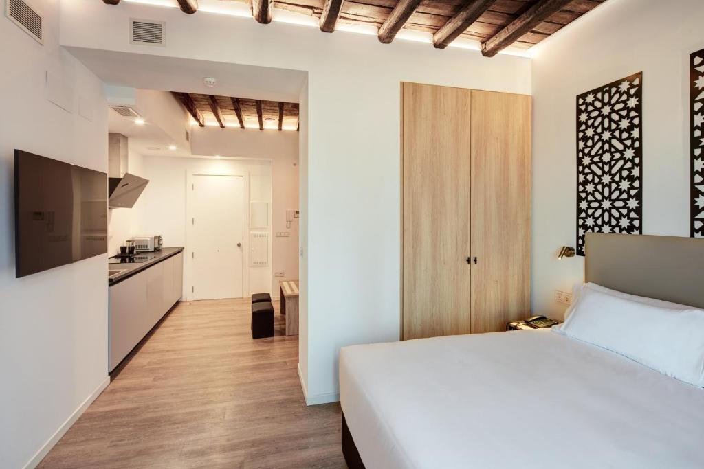 Sercotel Granada Suites 5