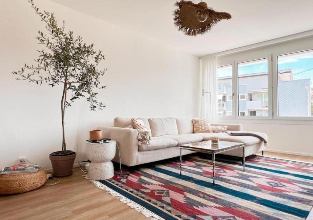 UP&GREAT Apartments - Chic Urban Homes 2