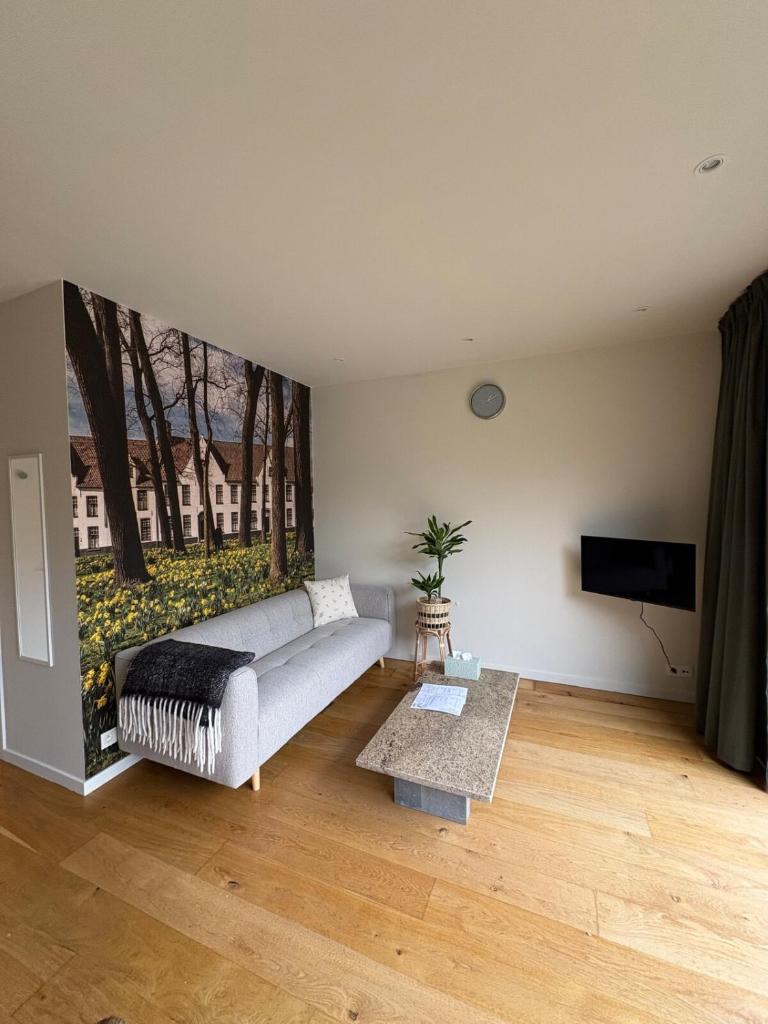 Cozy guestroom near city center 5