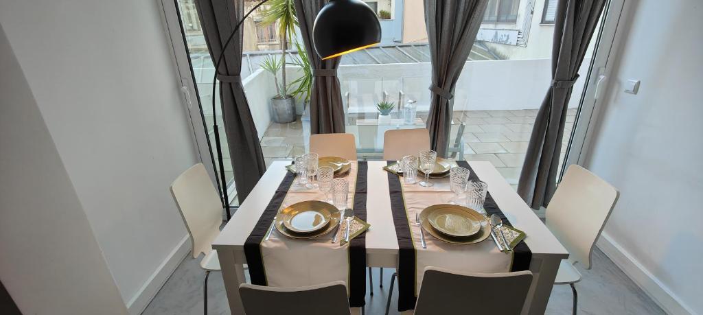 Caires Urban Nest 4