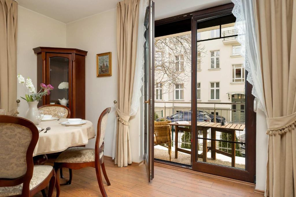 Family Apartment in the Sopot Centre by Noclegi Renters 7