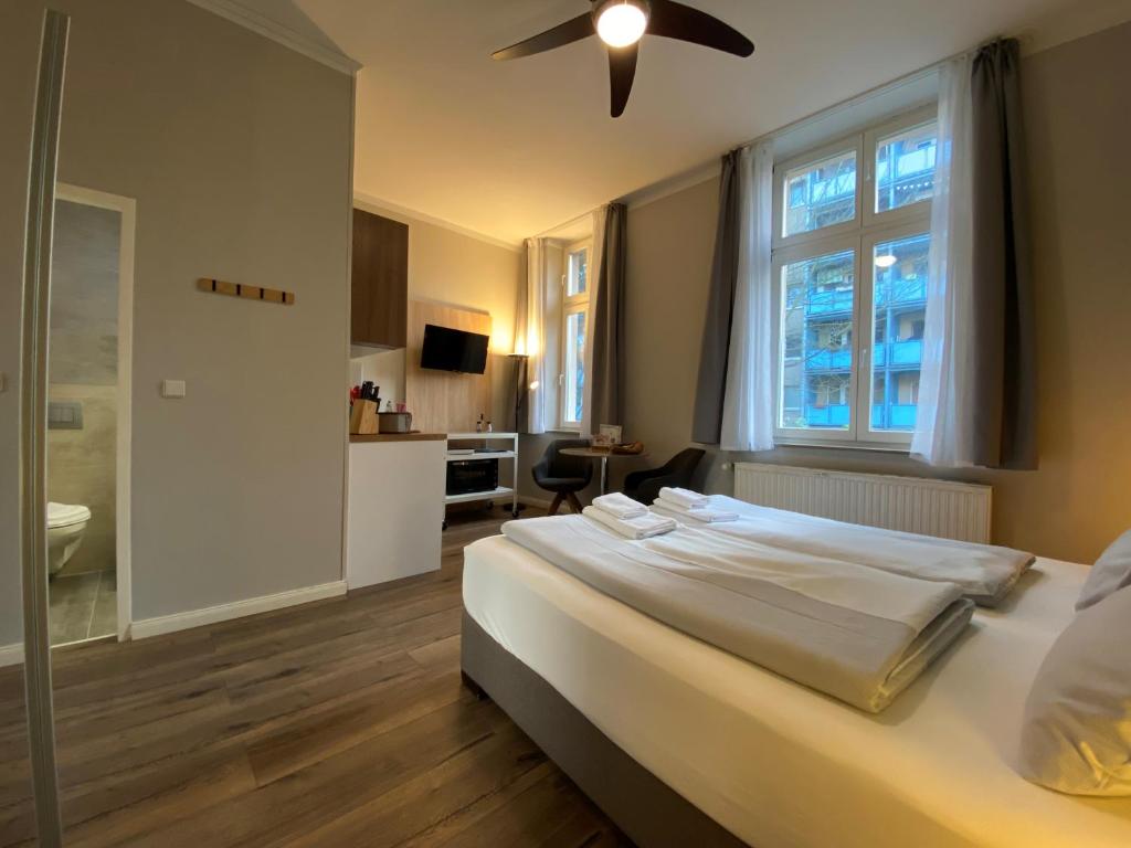 Amaroo - Rooms & Apartments "Charlotte" 7