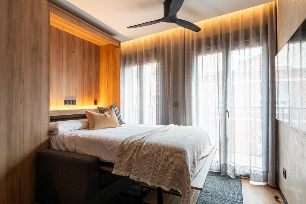 Dobo Madrid MA24 8