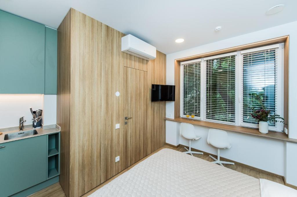 River city apartments 4