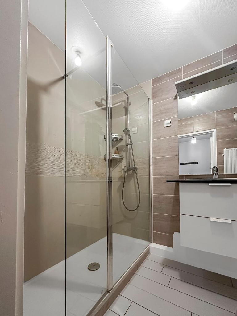 Bel Appartement Parisien 8