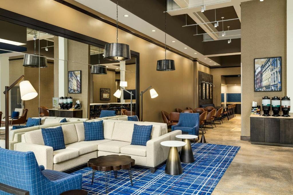 Fairfield Inn & Suites by Marriott New Orleans Downtown/French Quarter Area Image