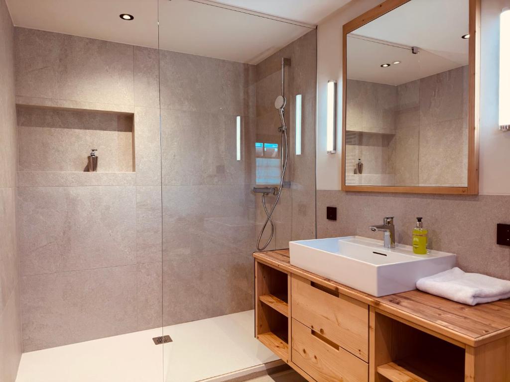 TONIS cozy Boutique Chalet by ALPIN CHARME APARTMENTS 3