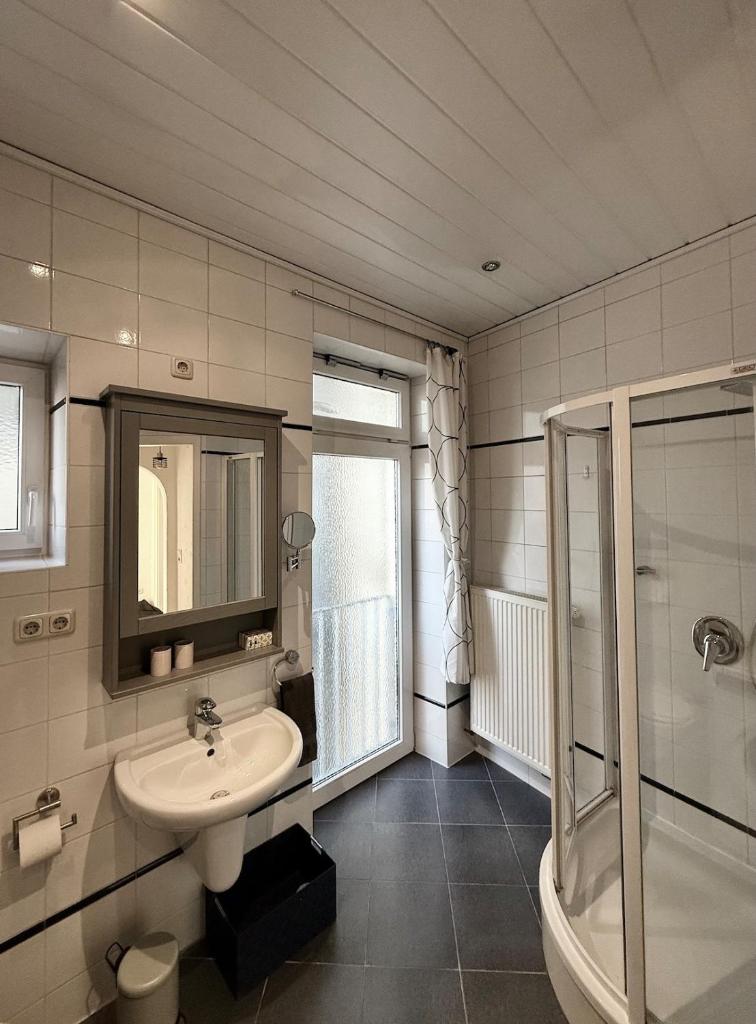 Elegante Jugendstil-Wohnung - ruhige Lage nähe HBF 3