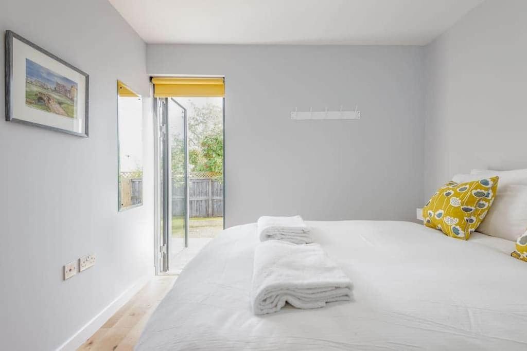 The Hepburn Garden House 7