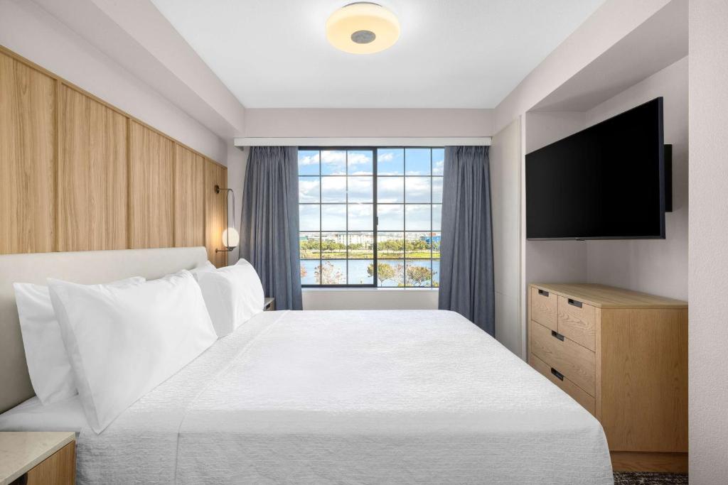 Homewood Suites by Hilton San Diego Airport-Liberty Station Image
