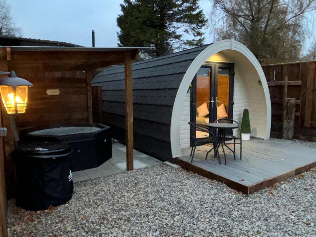 Cozy Haven Glamping Pod 1With Hot Tub & Cold Shower 1