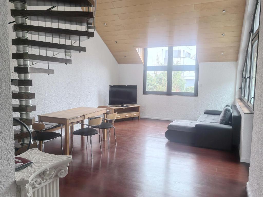 Schöne Maisonette im Villa 12-5 Uni Mainz 5