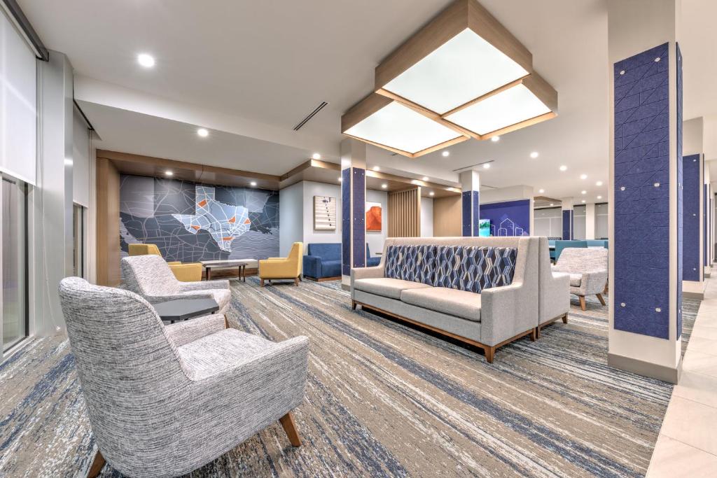 Holiday Inn Express & Suites Austin Airport East, an IHG Hotel Image
