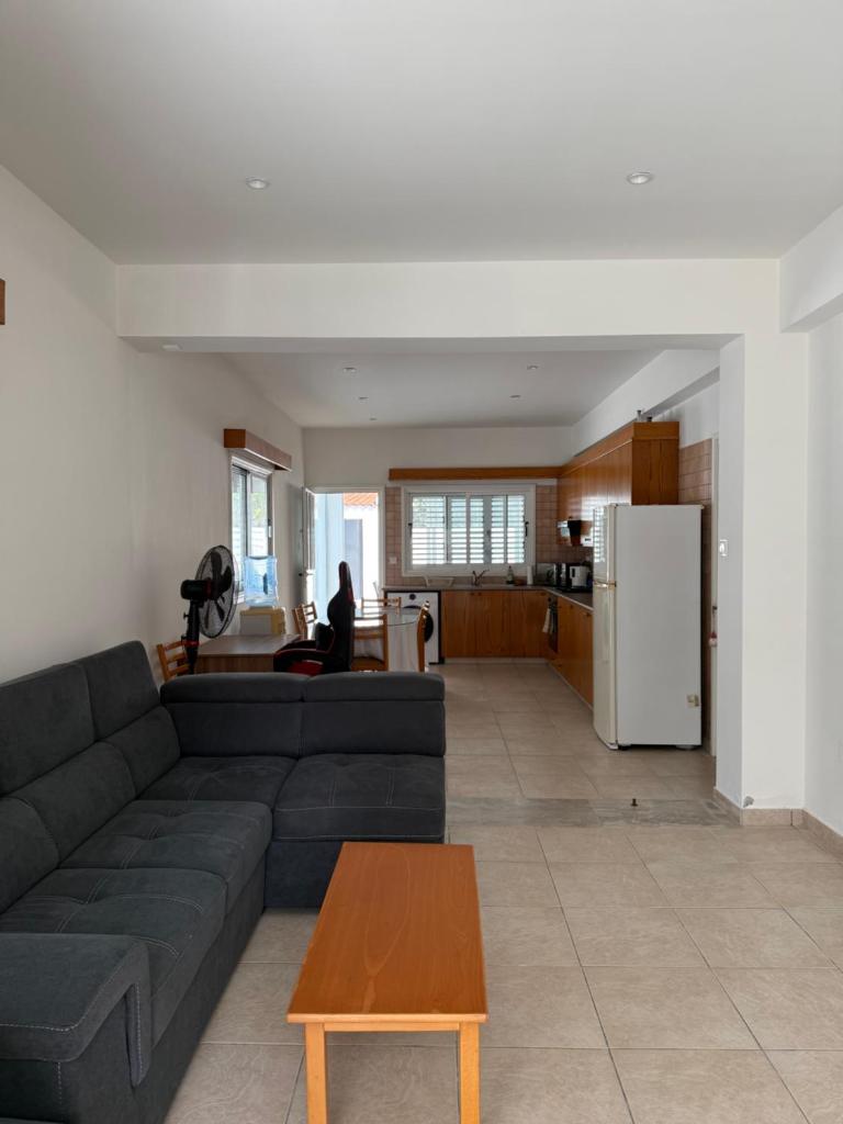 Bungalow House Kiti, seaside 7