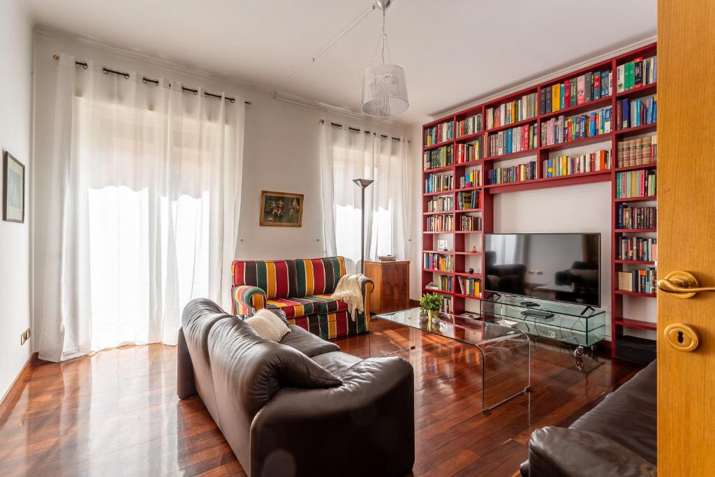 iFlat The Roman House - Spacious & Central Apt 4