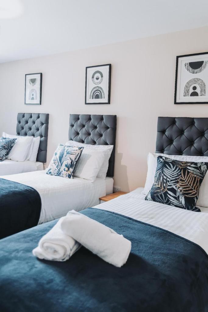 2 Bed 2 Bath Apartment Close to City Ctre Sleeps 5 -Free Parking 6