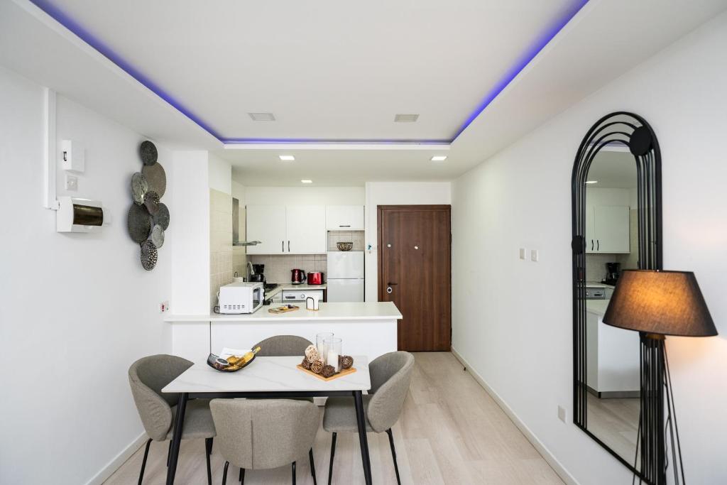 Lazuli Beach & Pool Apartment 501 4