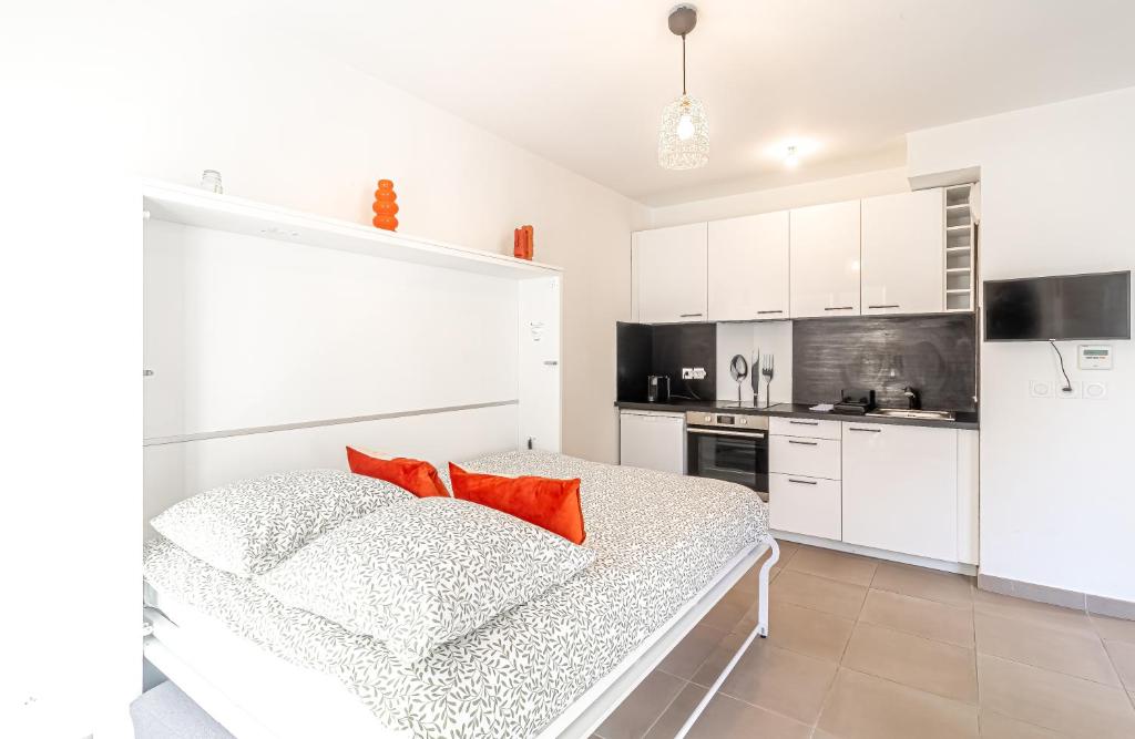 Charming Studio with Parking near Monaco 5