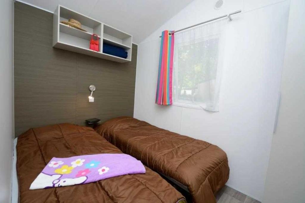 Photo de la galerie de l'établissement Camping 4 étoiles - Parc aquatique - ccb0dfc, à Hyères