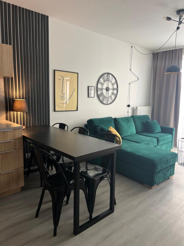 Apartament 44 4