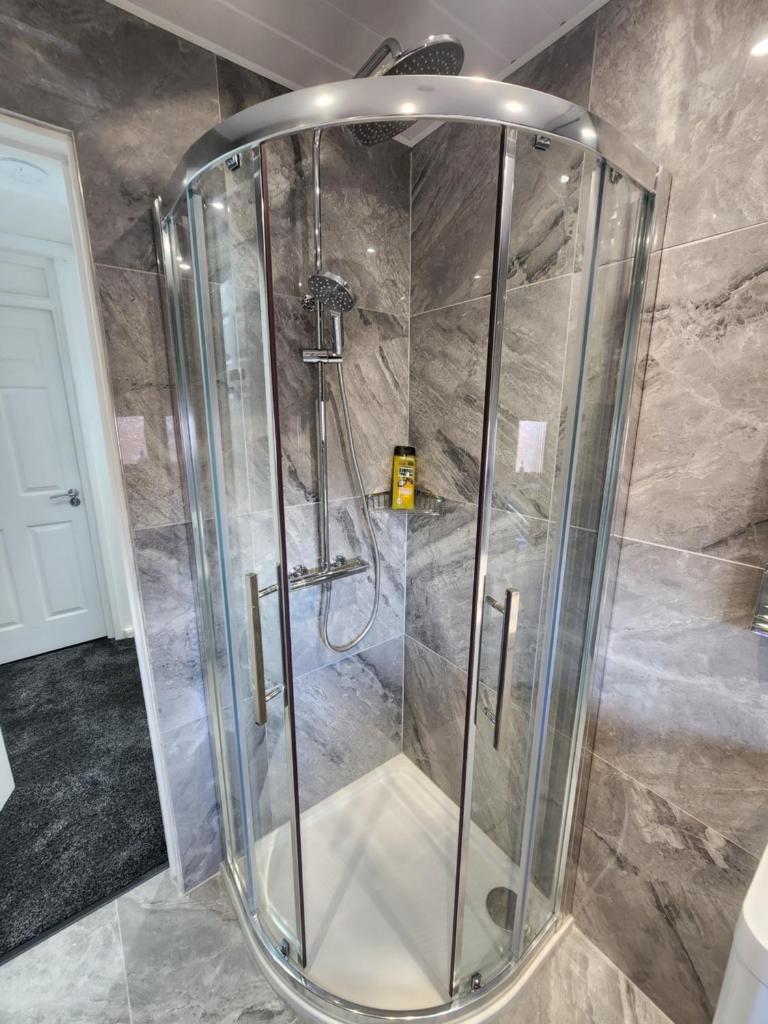 Three bedrooms Luxury City Centre Home 6