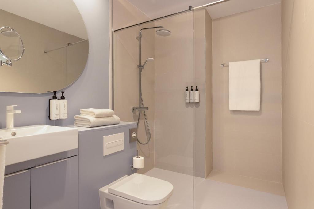 Staybridge Suites & Apartments Malaga by IHG 8