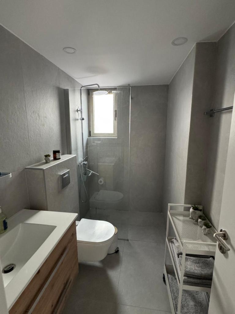 Brandnew Rooftop Flat near Larnaca Mall 8