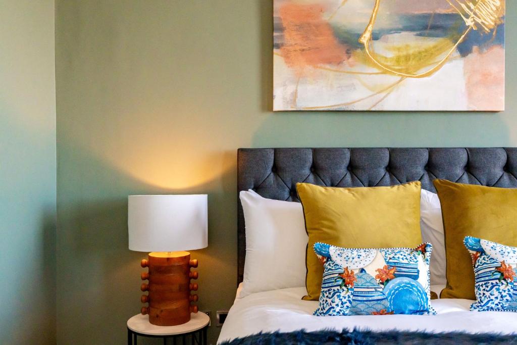Dragon Suites Luxury Apartments at 8 Albyn Place 4