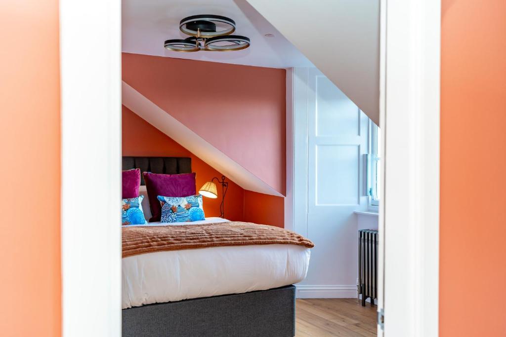 Dragon Suites Luxury Apartments at 8 Albyn Place 5