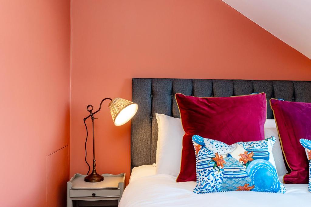 Dragon Suites Luxury Apartments at 8 Albyn Place 2