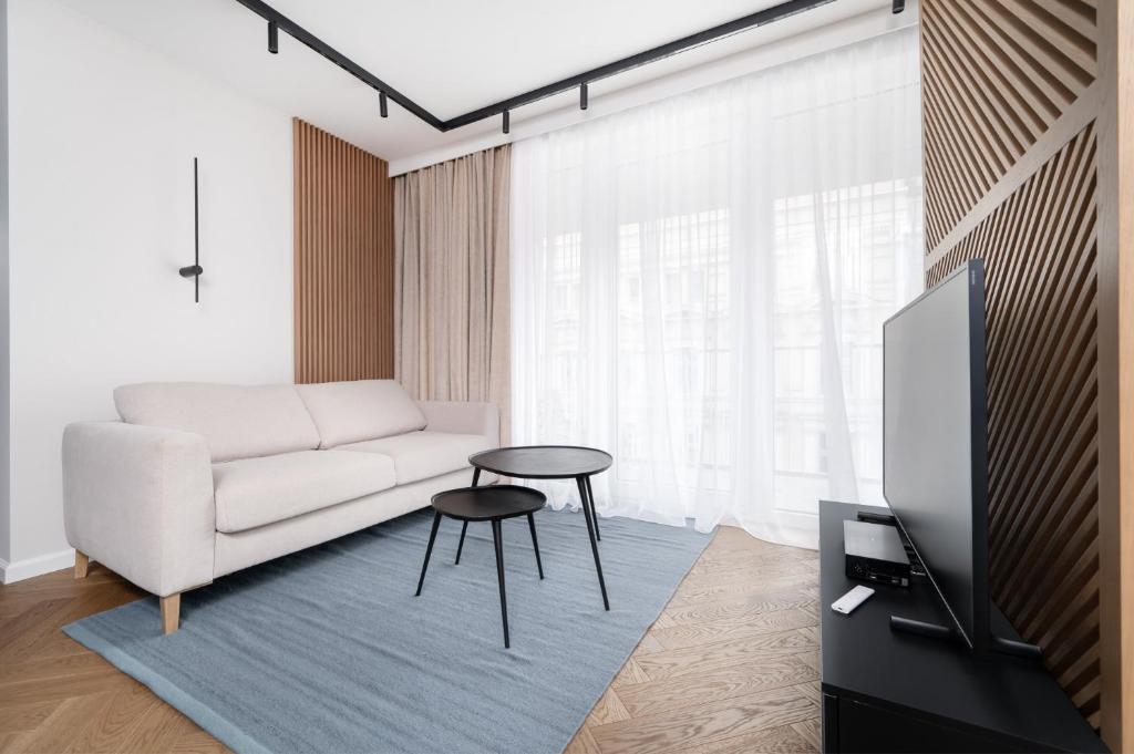Manu Park Luxury Apartment 5