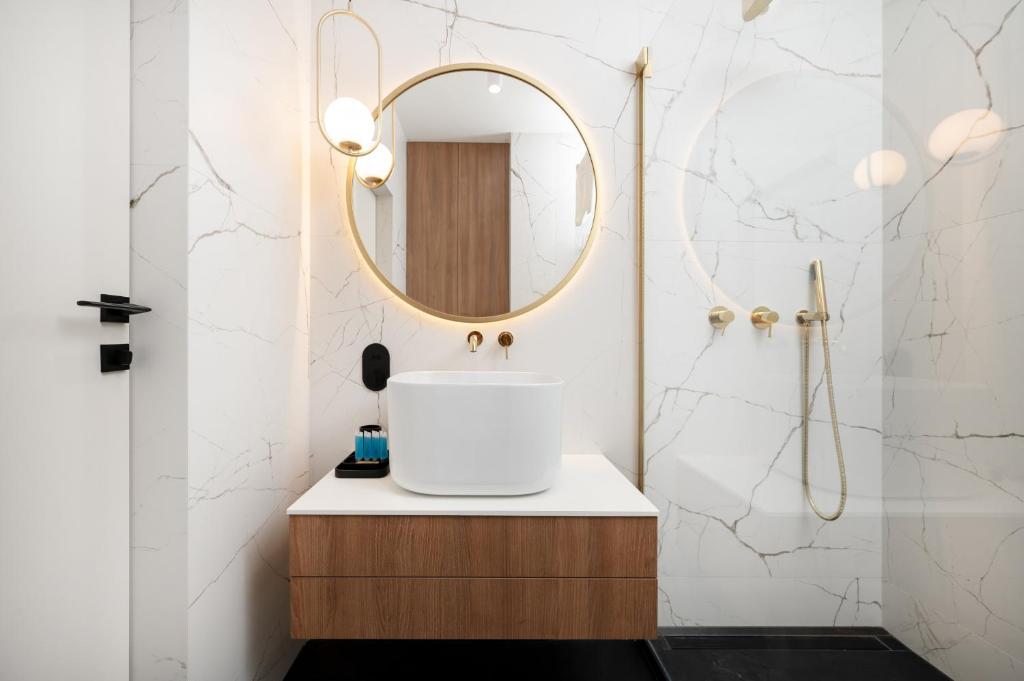 Manu Park Luxury Apartment 3