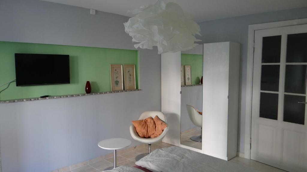 Temporary living 5