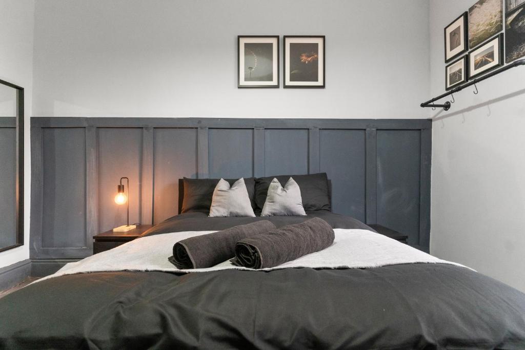 Lovely Moseley Studio- 4 1