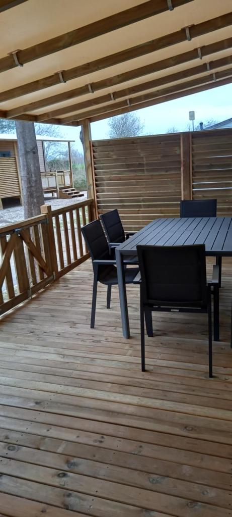 Photo de la galerie de l'établissement mobil home 3 chambres, à Hyères
