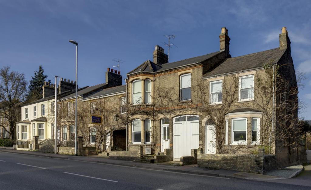 Pass the Keys Charming Cottage in the City Centre Free Parking 6