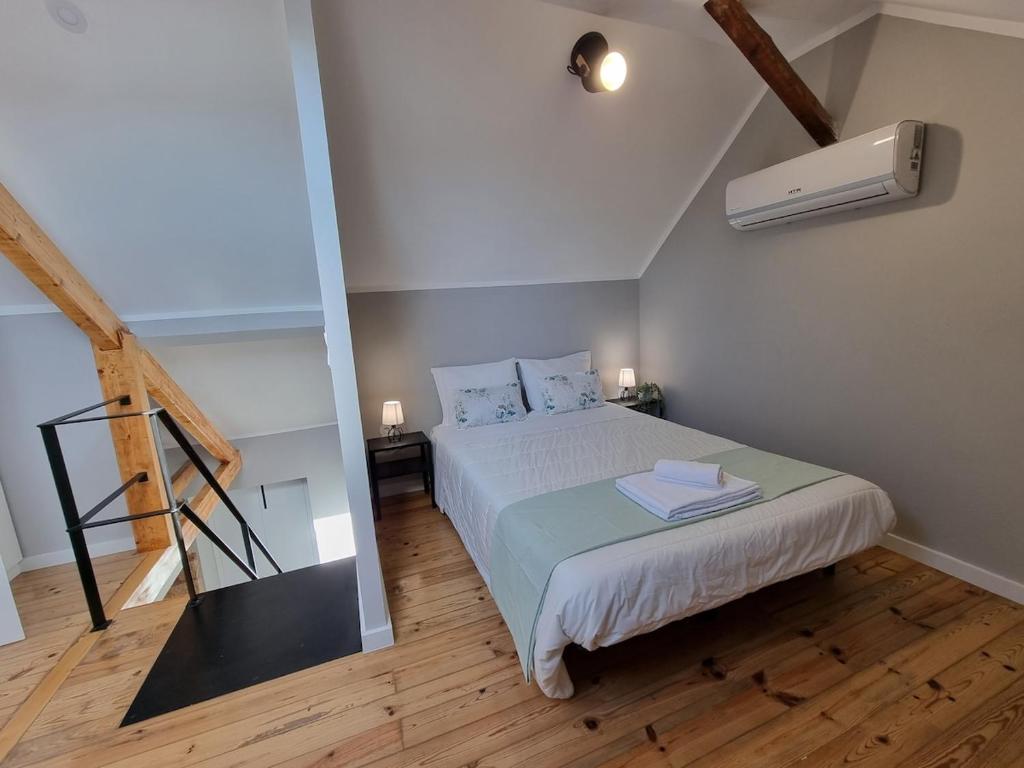 Santa Clara Heights -3 bdr APT by Feelcoimbra 7