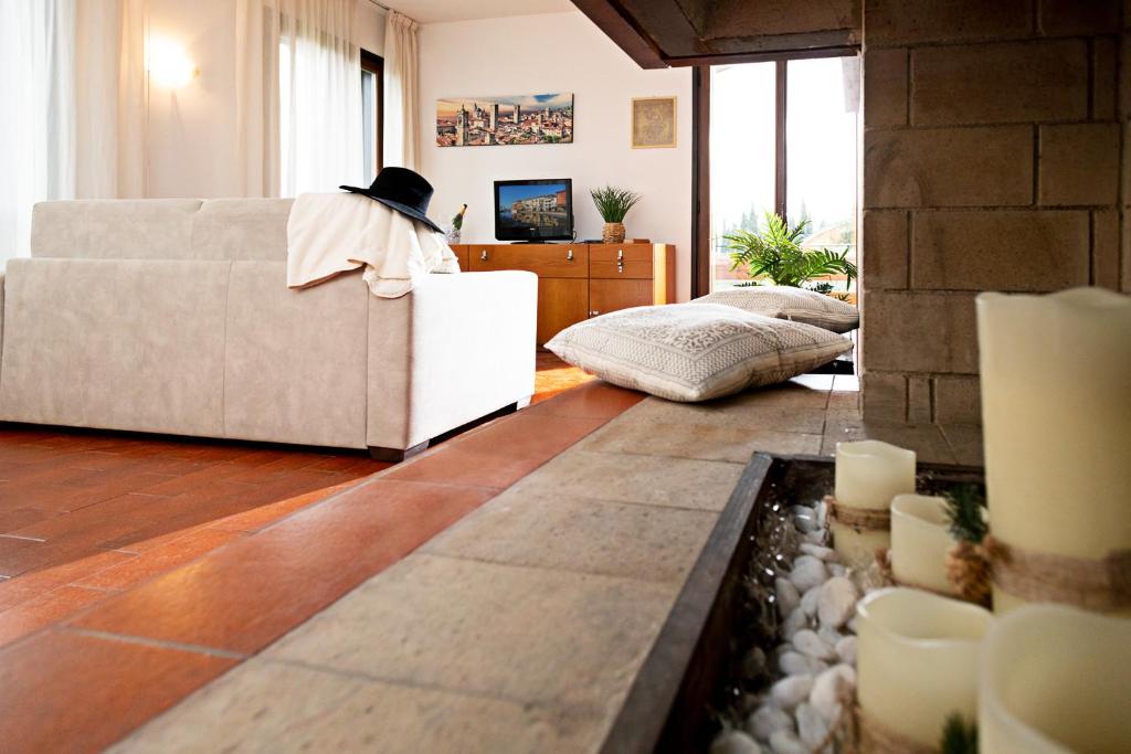 Photo de la galerie de l'établissement VILLA VALESANA - Regarda Travel, à Lazise 50 autres photos