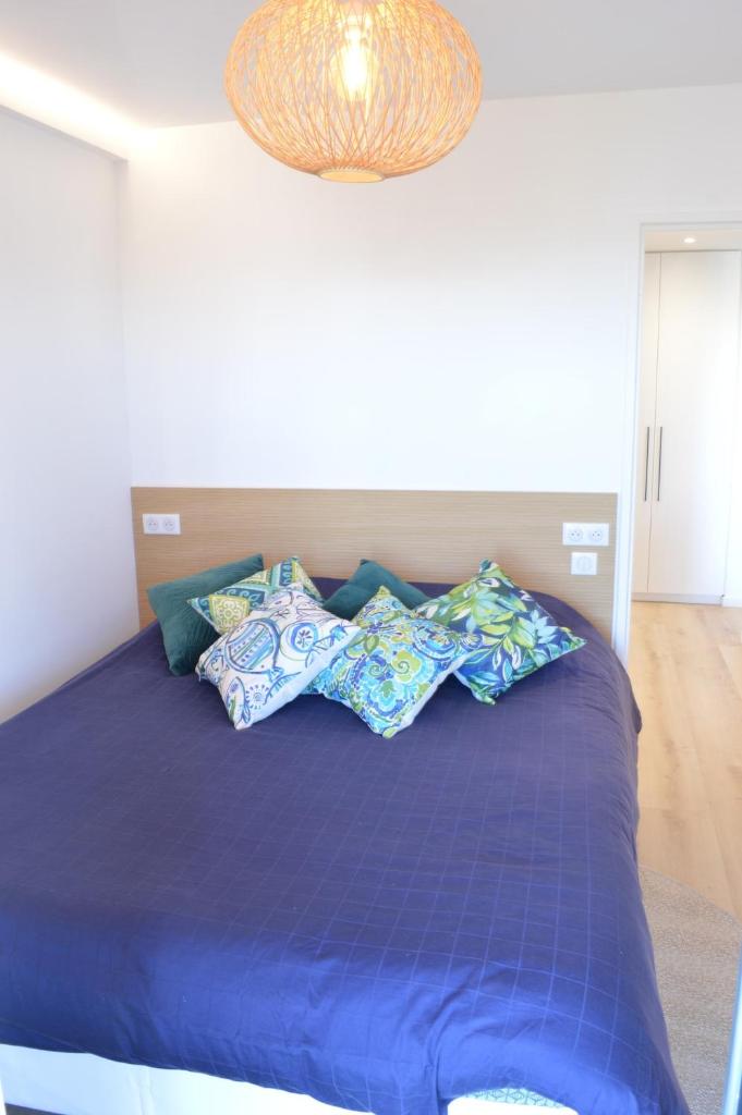 Appartement 2P vue mer Antibes 2