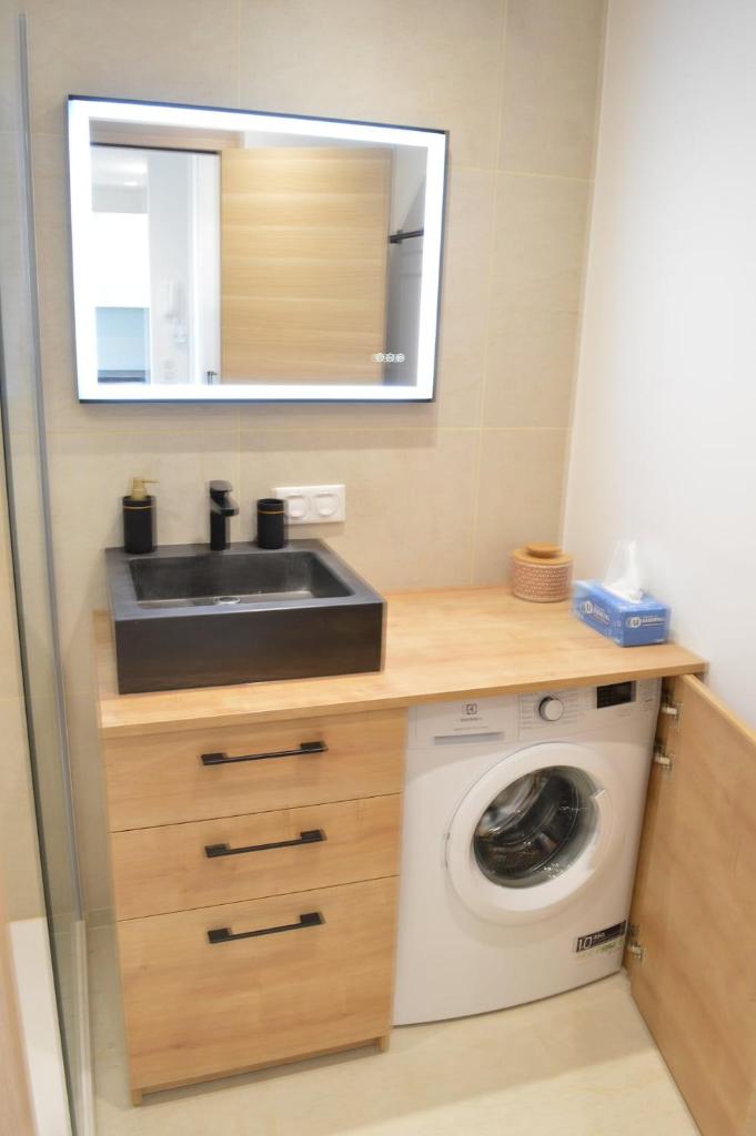 Appartement 2P vue mer Antibes 3