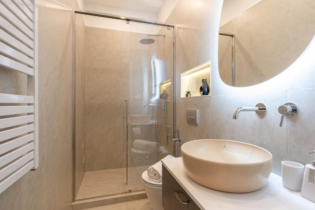Oasis Luxe Boutique Suites by BQA 5