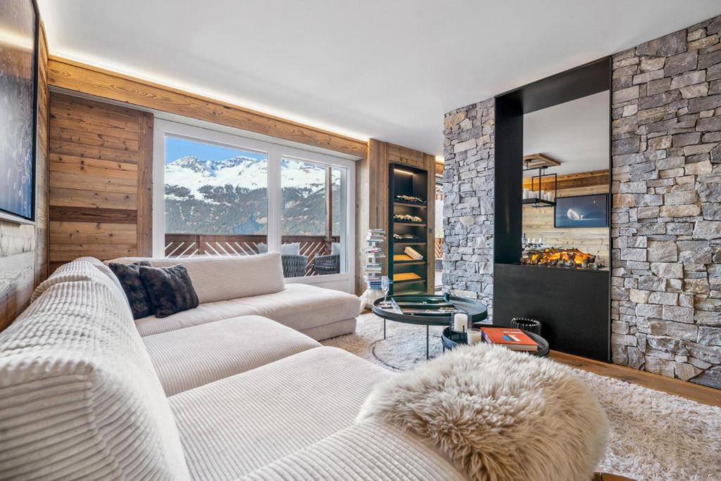 Exquisite Duplex with Views by Mrs Miggins