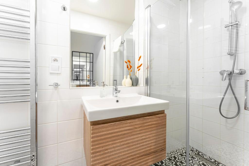 Oomph Apartments 6