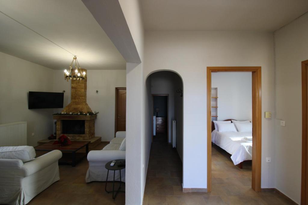 Raise Polydrosos Family Lodge 2