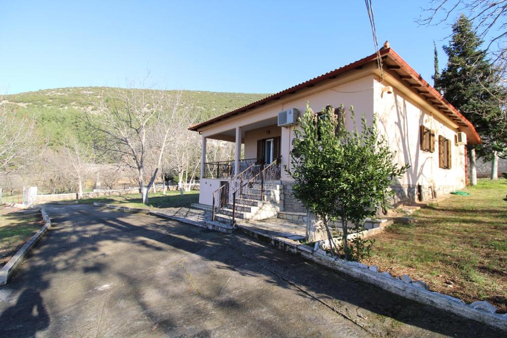 Raise Polydrosos Family Lodge 6